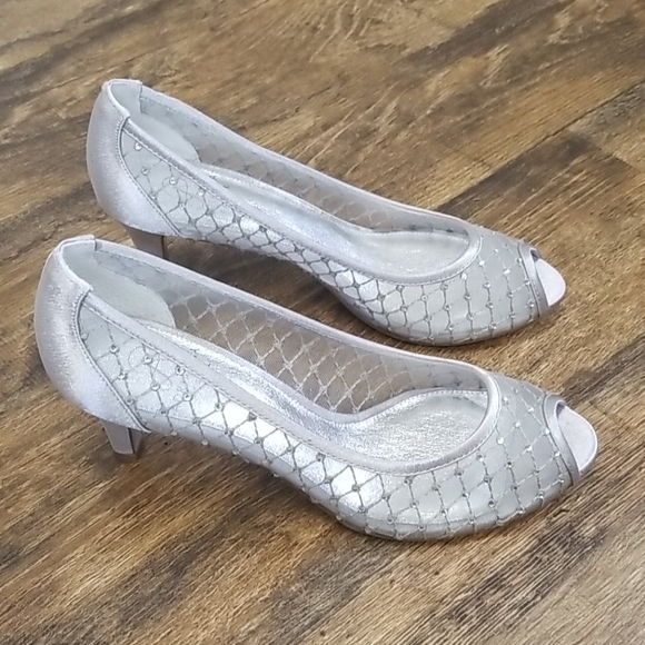 Adrianna Papell Jamie Evening Pumps - Picture 3 of 4